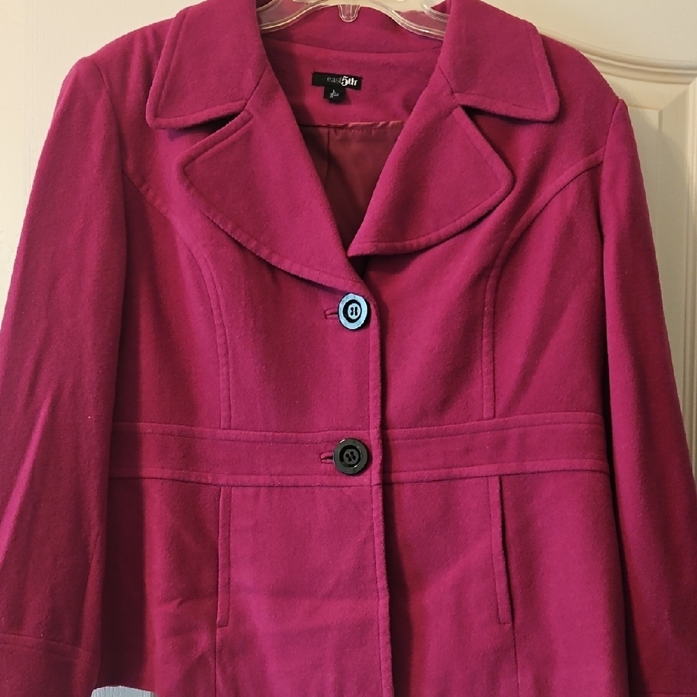 East 5th Women's Fuchsia Blazer